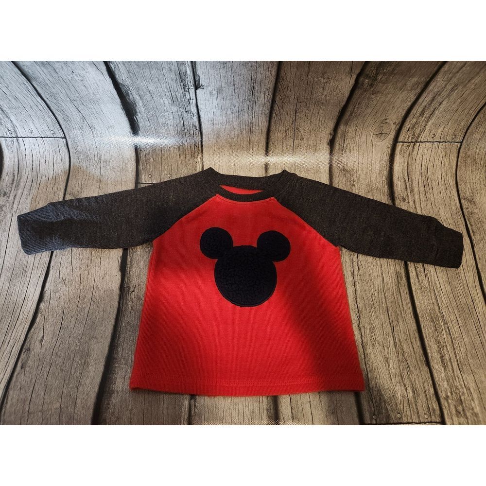 Disney's‎ Mickey Mouse Sweater